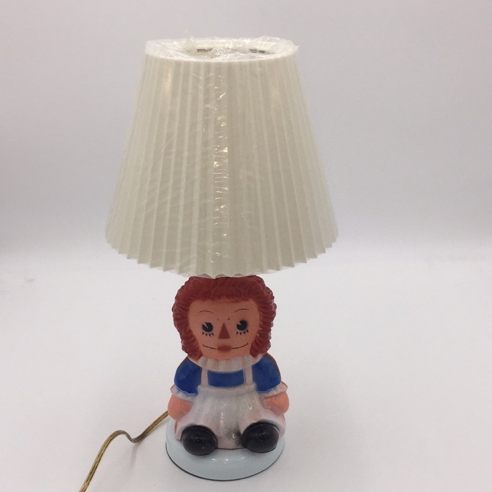 Rare Vintage 1982 Raggedy Ann Nursery or Child's Table Lamp With Shade 15”